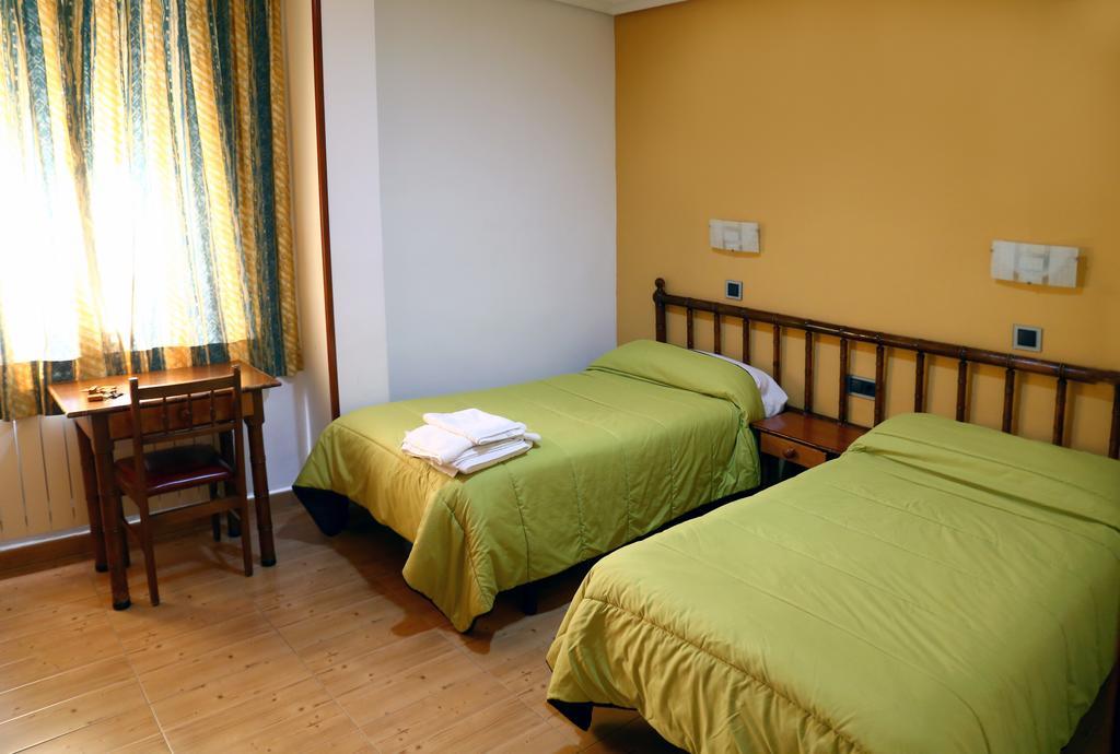 פלאסנסיה Hostal Muralla מראה חיצוני תמונה