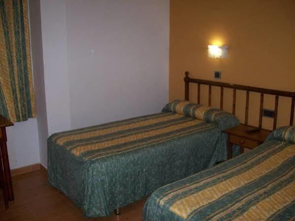 פלאסנסיה Hostal Muralla מראה חיצוני תמונה